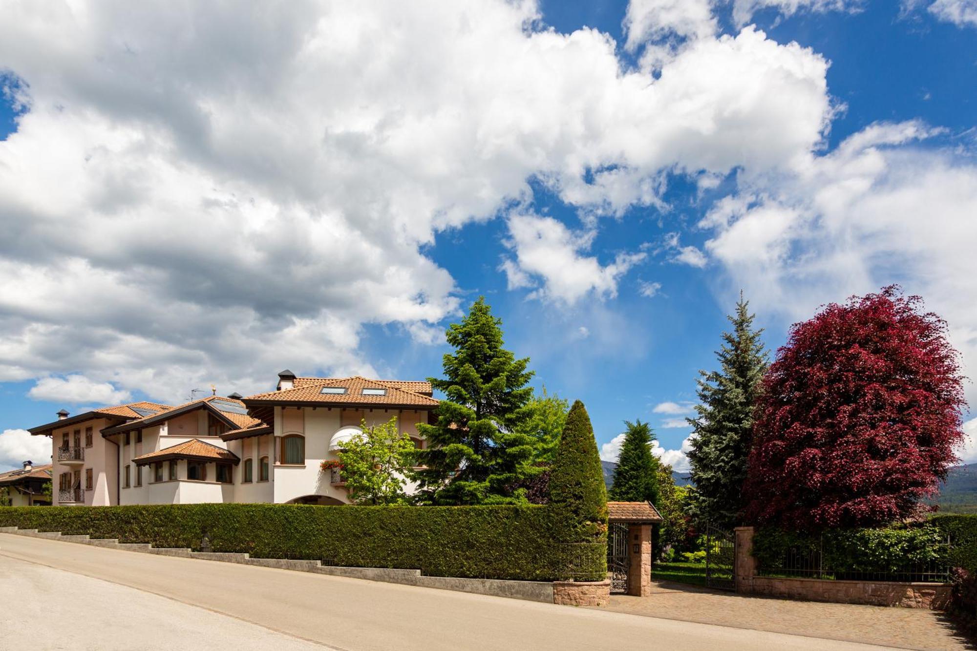Appartamento Le Colonne - Relais Villa Quercia Tassullo Luaran gambar
