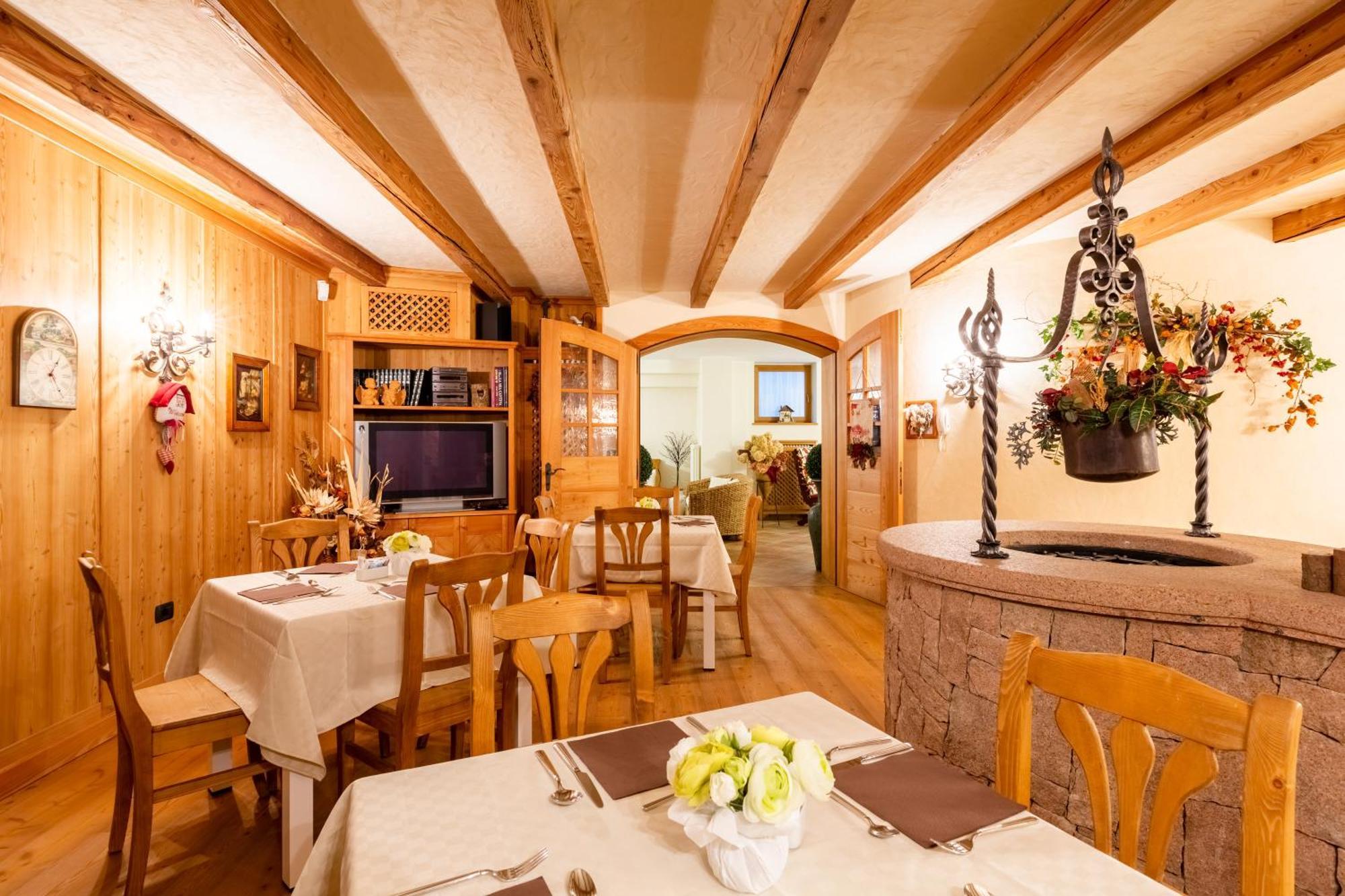 Appartamento Le Colonne - Relais Villa Quercia Tassullo Luaran gambar