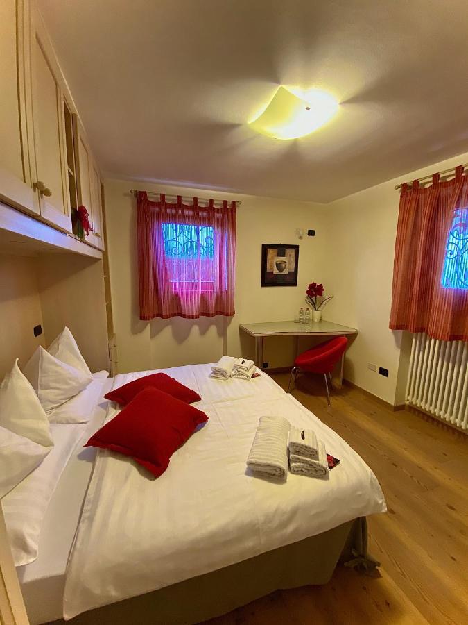 Appartamento Le Colonne - Relais Villa Quercia Tassullo Luaran gambar
